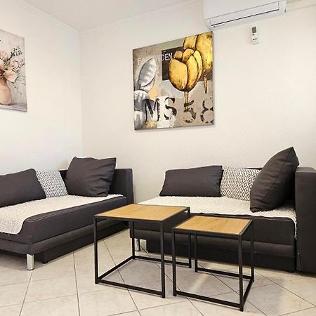 Apartment Vlado เวอร์ซาร์ ภายนอก รูปภาพ